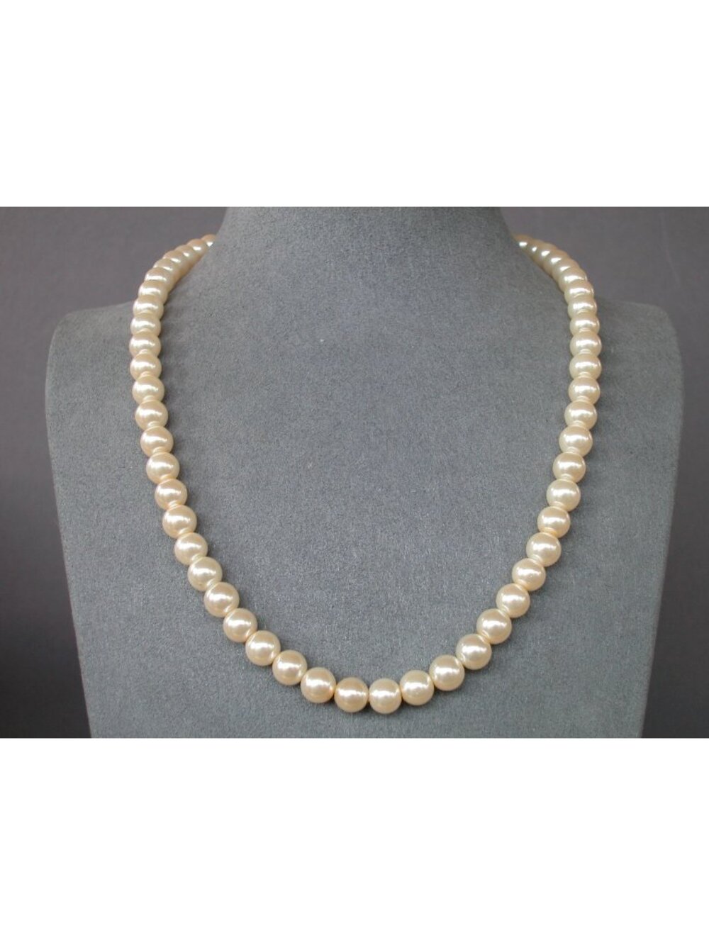 Pearl Necklace, Bracelet & Earrings